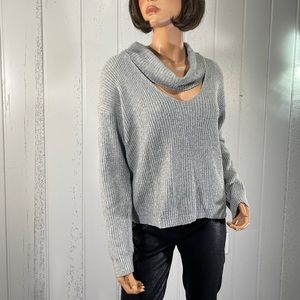 * Forever 21 Women's Grey  Knit V-neck Sweater Size S